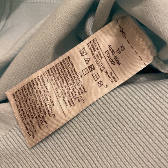 Banana Republic Stretch Cotton light blue button down cardigan. Size Xs. NEW. - Picture 6 of 10